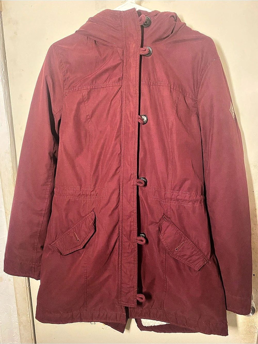 Hollister Faux Fur-Lined Toggle Jacket Women's Burgundy Large